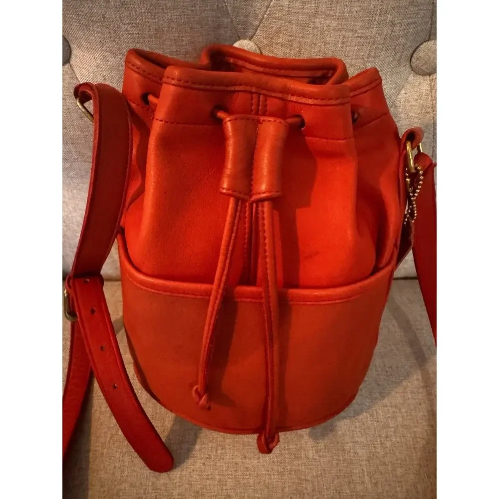 Coach Red Vintage Rare Style 4020 Drawstring Bucket Sac Red Leather
